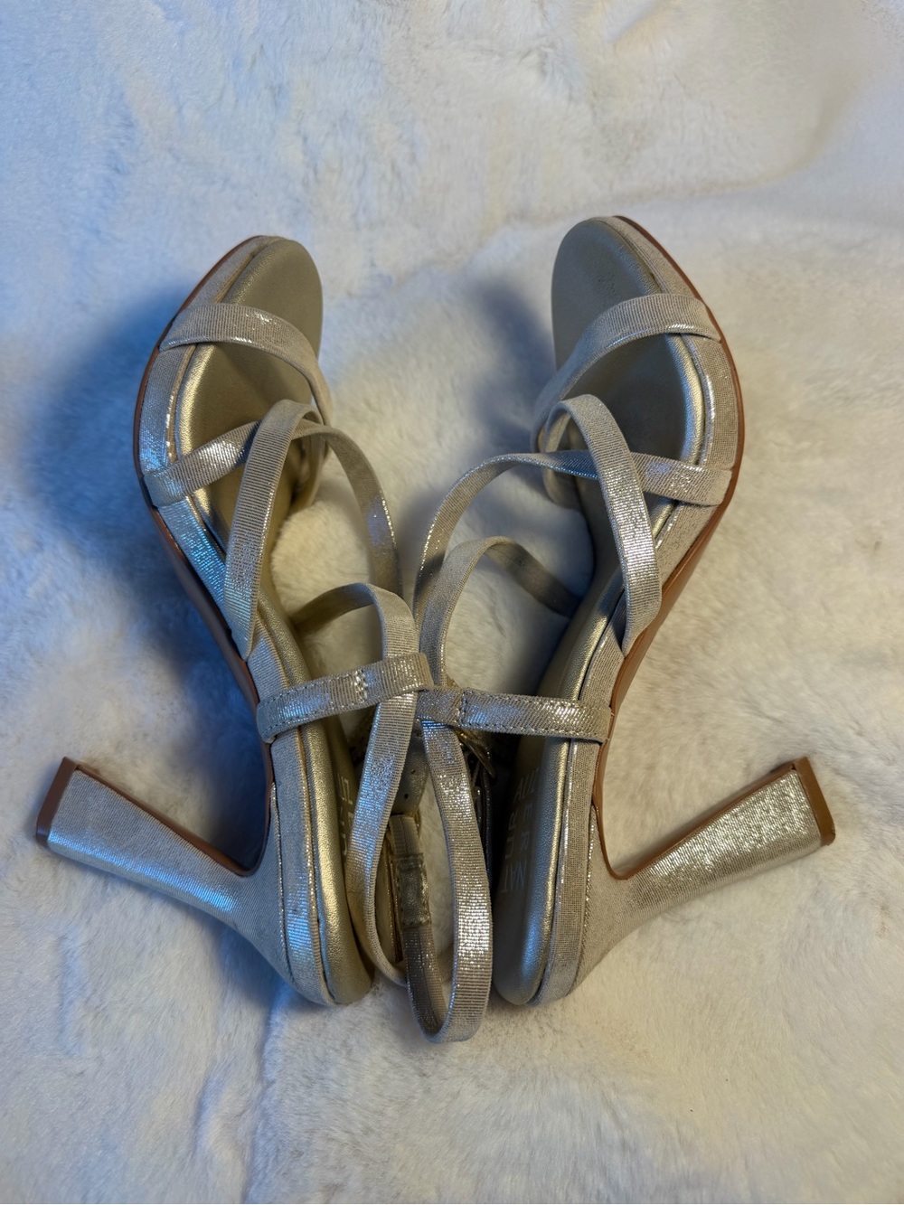 Naturalizer Metallic Gold Strappy Heel Sandals Size 7 - Picture 7 of 8